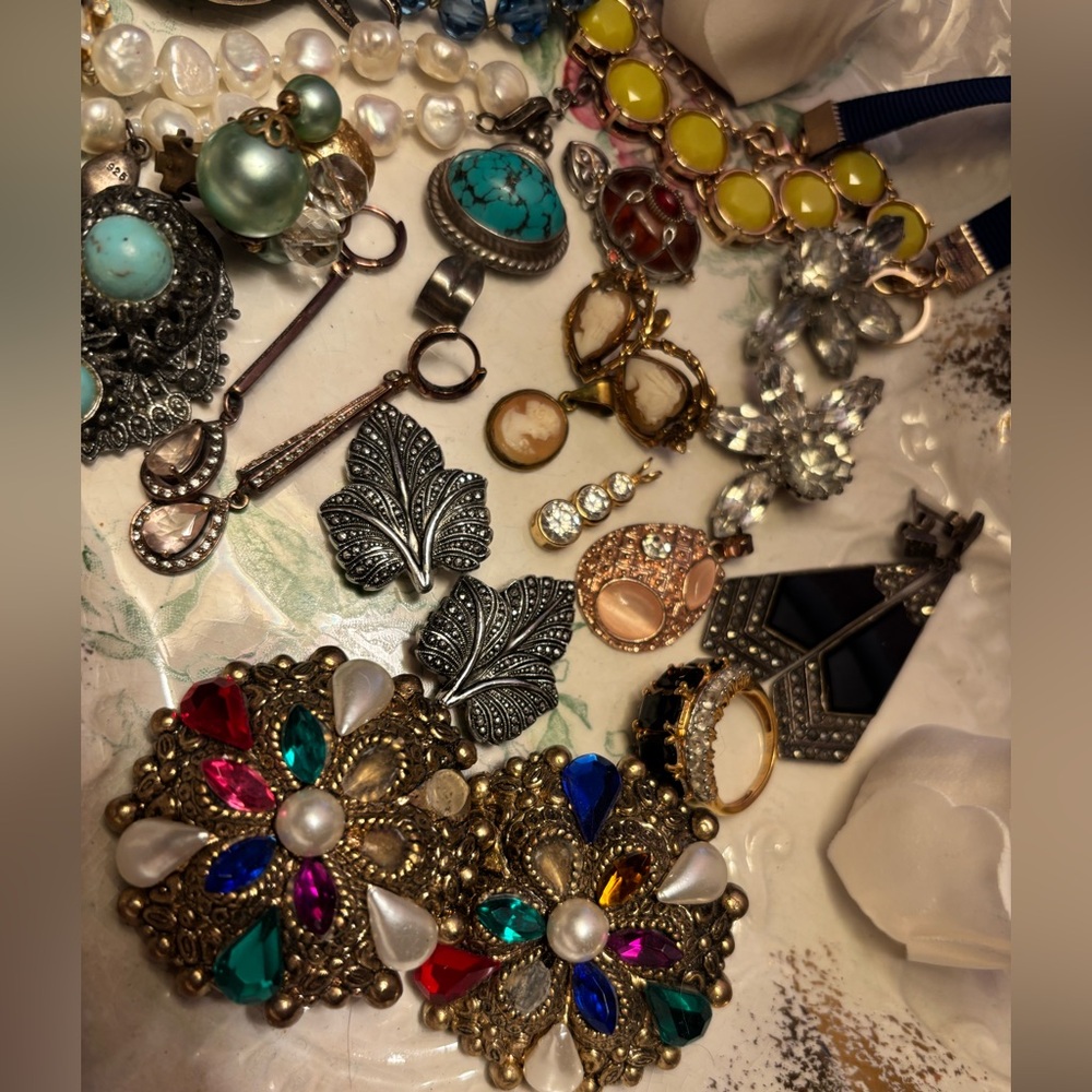 Stunning large Vintage Jewelry Collection many signed excellent condition lot - Picture 4 of 10